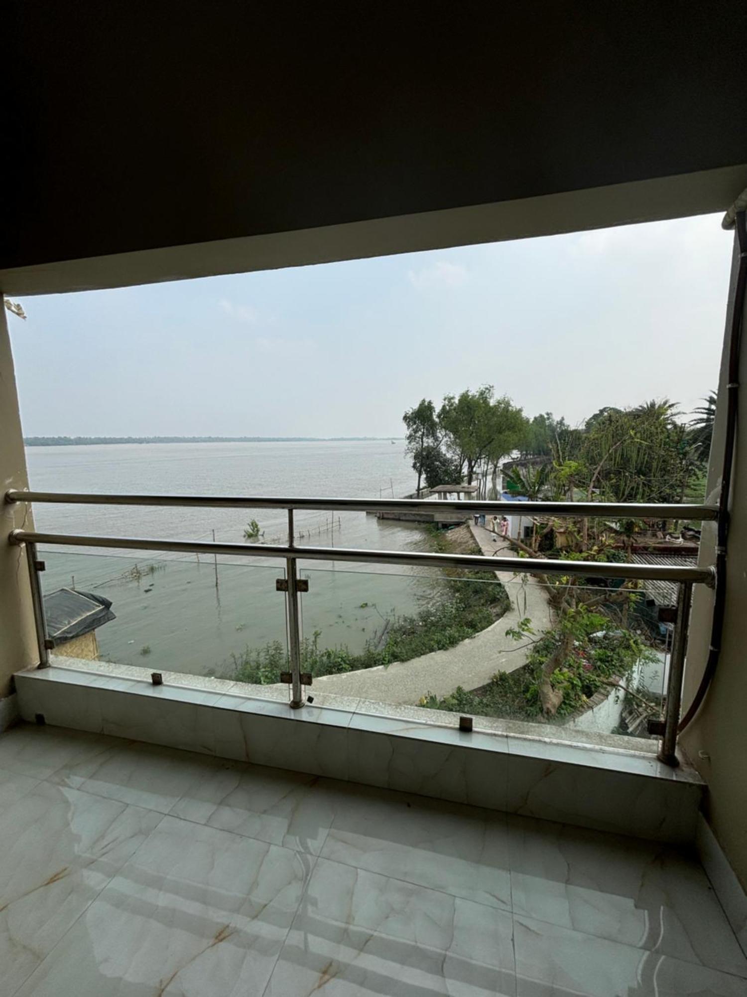 Ichhamati Hotel And Restaurant Hasnabad 외부 사진